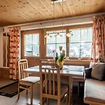 Haus Ambiatscha Апартаменты Санкт-Галленкирх