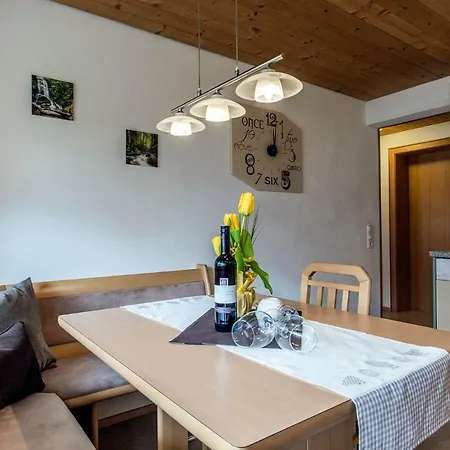 Haus Ambiatscha Apartman *